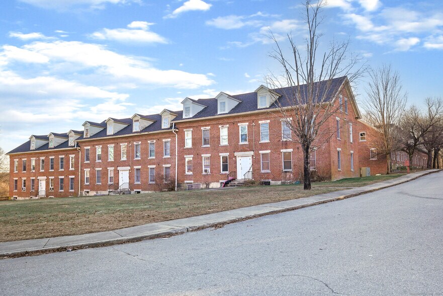 29 Tiffany St, Brooklyn, CT à vendre - Photo de l’immeuble – Image 2 sur 7