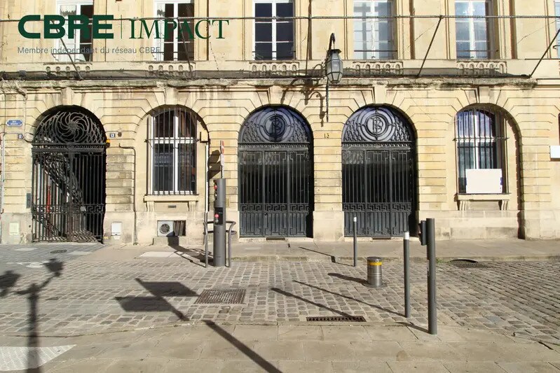 Local commercial dans Reims à louer Photo de l’immeuble– Image 1 sur 4