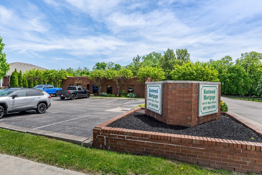 610 N Main St, Springboro, OH à louer - Photo de l’immeuble – Image 3 sur 47