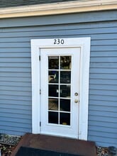 15110 SW Boones Ferry Rd, Lake Oswego, OR à louer Photo de l’immeuble– Image 1 sur 8