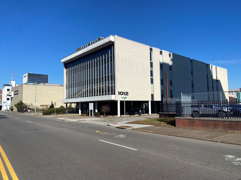 1012 Kanawha Blvd, Charleston, WV à louer - Photo de l’immeuble – Image 3 sur 43