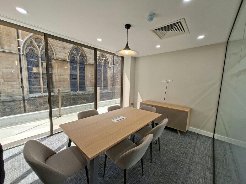 16-20 Ely Pl, Londres à louer - Photo de l’immeuble – Image 2 sur 17