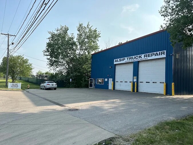 16340 S Crawford Ave, Markham, IL à louer - Photo de l’immeuble – Image 1 sur 15