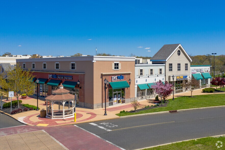 711 E Evesham Ave, Somerdale, NJ à louer - Photo de l’immeuble – Image 3 sur 3