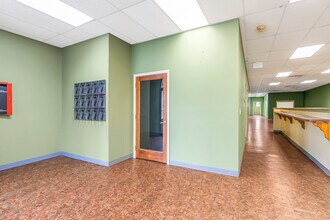 91 Main St, Woodbridge, NJ à louer Photo intérieure– Image 2 sur 14