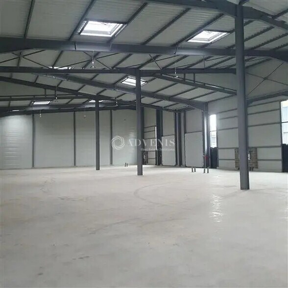 Local d’activités dans Laxou à louer - Photo de l’immeuble – Image 3 sur 7