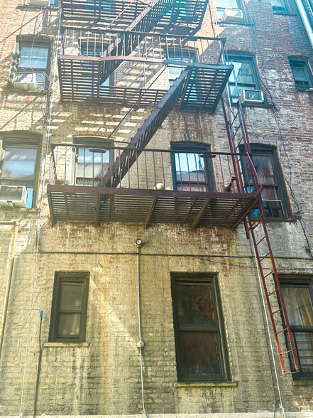 105 E 96th St, Brooklyn, NY à vendre - Photo de la construction – Image 3 sur 7