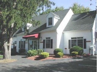 Plus de détails pour 765 E Main St, Branford, CT - Bureau à louer