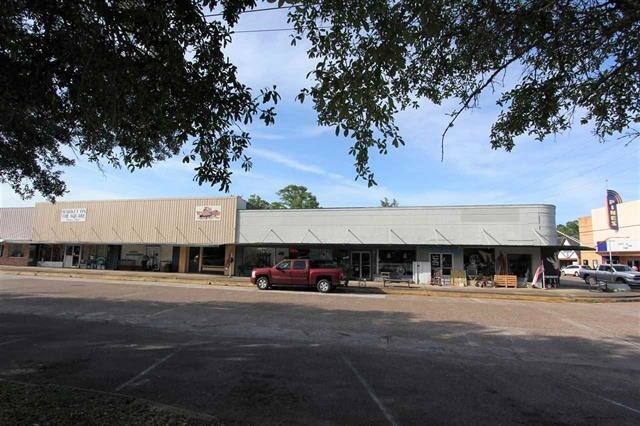 165 E Avenue H, Silsbee, TX à louer - Photo de l’immeuble – Image 3 sur 8