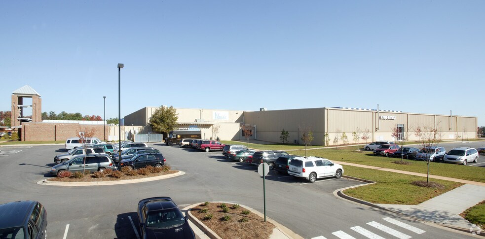 1839 S Main St, Wake Forest, NC à louer - Photo de l’immeuble – Image 2 sur 15