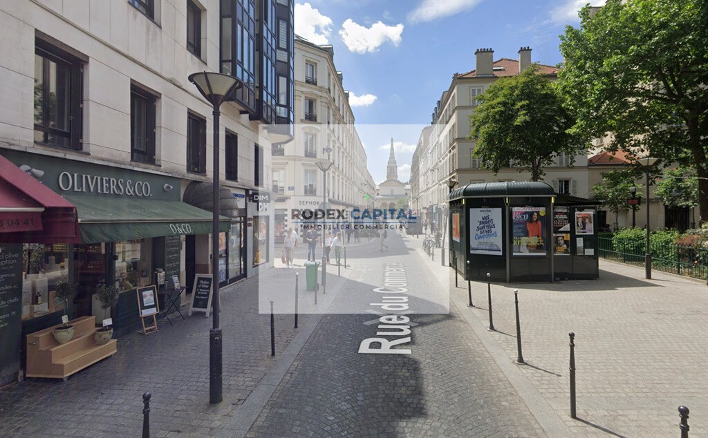 Local commercial dans Paris à louer Photo de l’immeuble– Image 1 sur 2