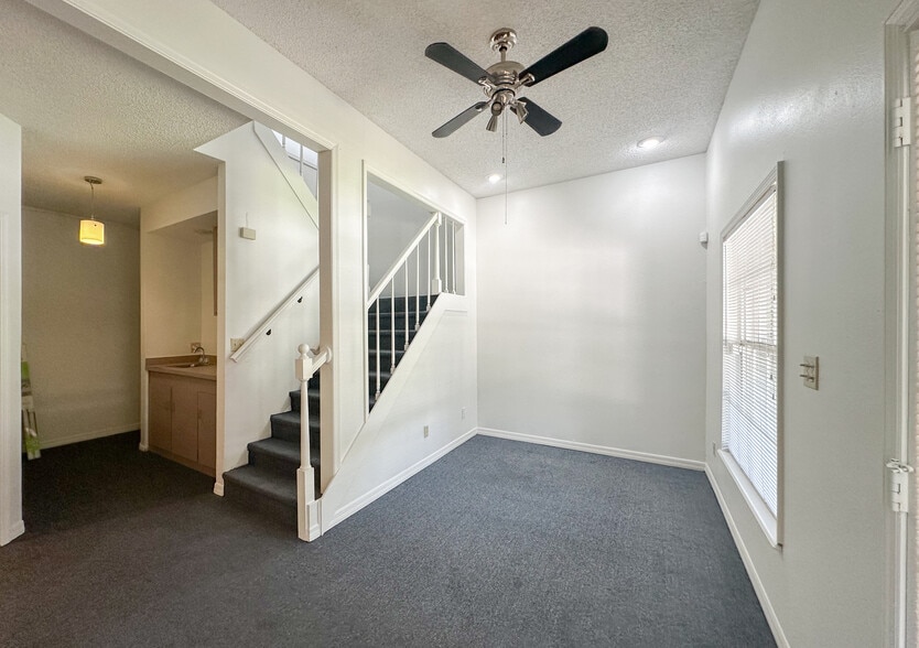 336 E Plant St, Winter Garden, FL à louer - Photo intérieure – Image 2 sur 18