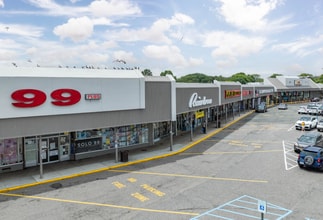 2-32C Wheeler Rd, Central Islip, NY à louer Photo intérieure– Image 2 sur 3