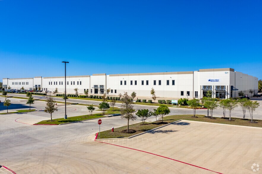 17745 Lookout Rd, Schertz, TX à louer - Photo de l’immeuble – Image 2 sur 4