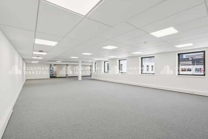 24 Boulevard De Pesaro, Nanterre à louer - Photo de l’immeuble – Image 3 sur 10