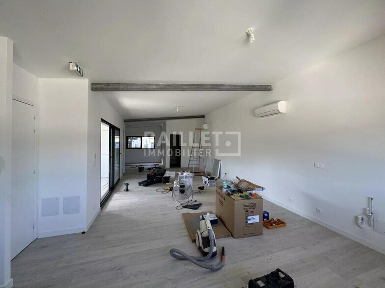 Bureau dans Mougins à louer - Photo intérieure – Image 2 sur 8