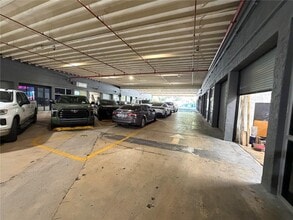 4310 SW 73rd Ave, Miami, FL à louer Photo intérieure– Image 2 sur 13