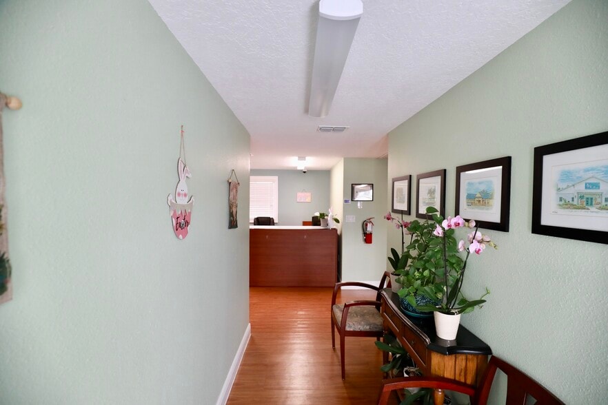 18824 County Line Rd, Spring Hill, FL à louer - Photo intérieure – Image 3 sur 16
