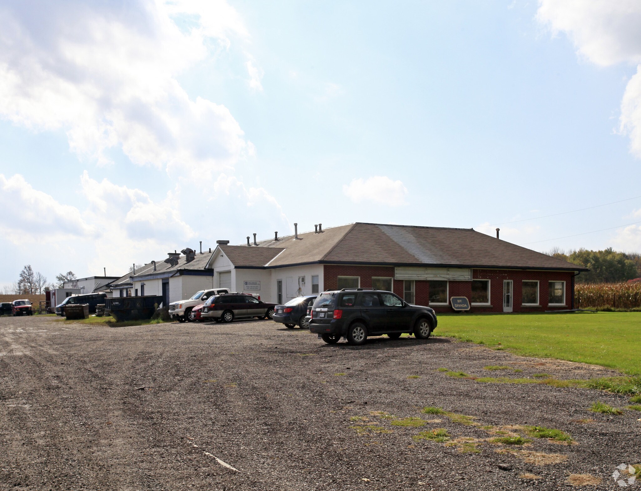 7195 Hwy-9, King, ON à louer Photo principale– Image 1 sur 6
