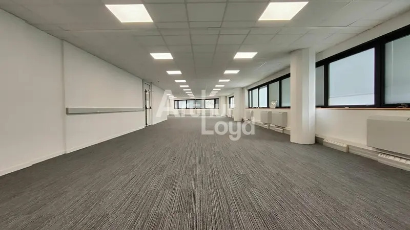 Bureau dans Le Bourget-du-Lac à louer Photo intérieure– Image 1 sur 13