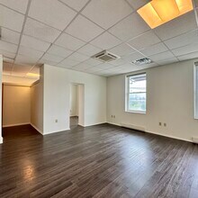 404-406 W 75th St, Kansas City, MO à louer Photo intérieure– Image 1 sur 5