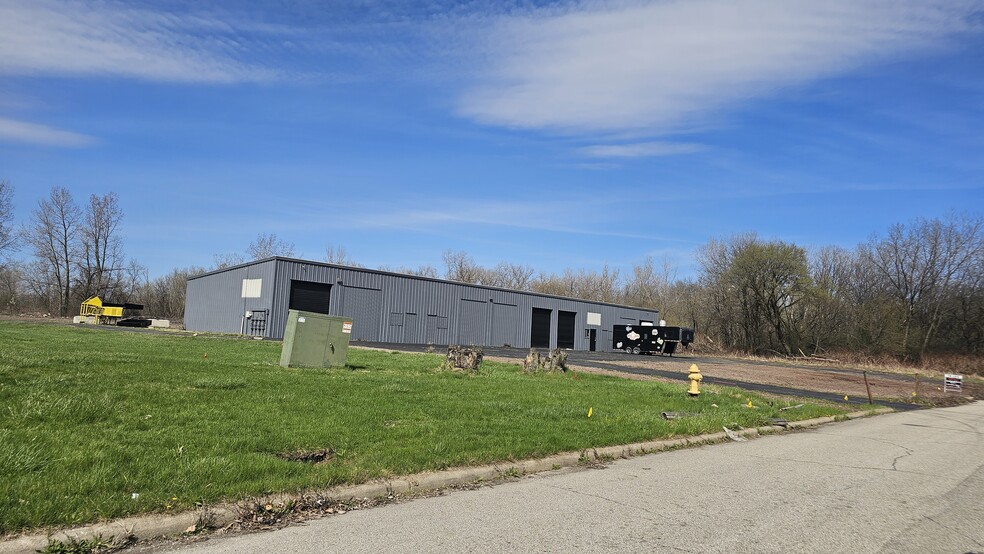 273 Fulton St SE, Warren, OH à louer - Photo de l’immeuble – Image 1 sur 15