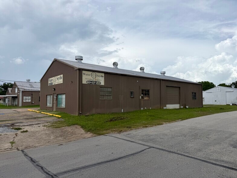 2995 S 4th St, Beaumont, TX à louer - Photo de l’immeuble – Image 2 sur 8
