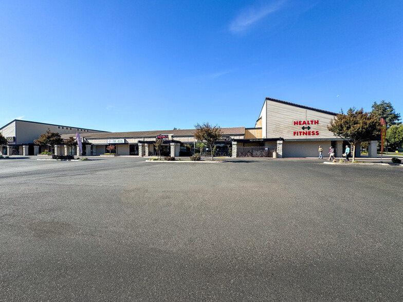 180 Leveland Ln, Modesto, CA à vendre - Photo de l’immeuble – Image 3 sur 8
