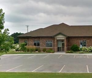 Plus de détails pour 860 Mill St N, West Salem, WI - Local commercial à louer