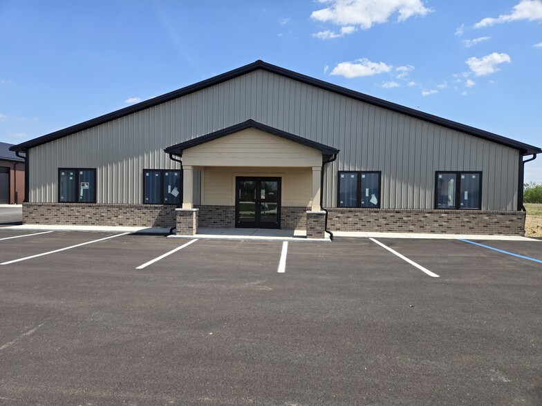 1015 Hawthorn Bloom Drive Dr, New Whiteland, IN à louer - Photo principale – Image 1 sur 2