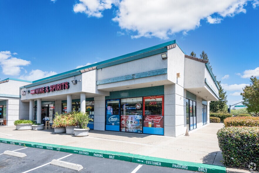 607 Gregory Ln, Pleasant Hill, CA à louer - Photo de l’immeuble – Image 3 sur 4