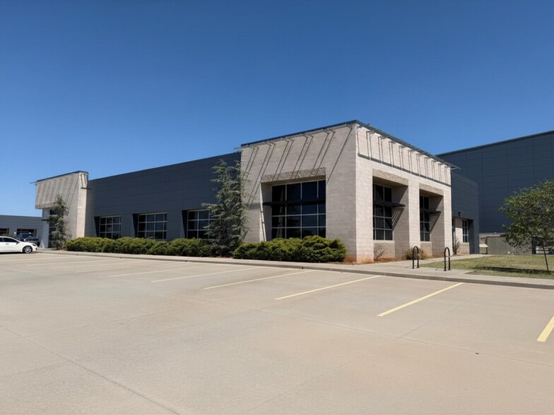 6707 N Interstate Dr, Norman, OK à louer - Photo de l’immeuble – Image 2 sur 12
