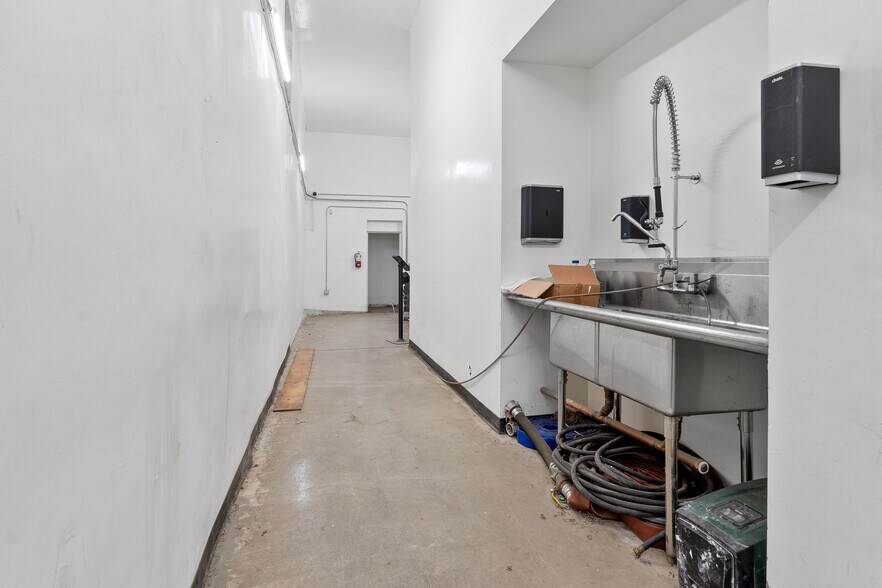 3501 Emery St, Los Angeles, CA à louer - Photo de l’immeuble – Image 3 sur 25