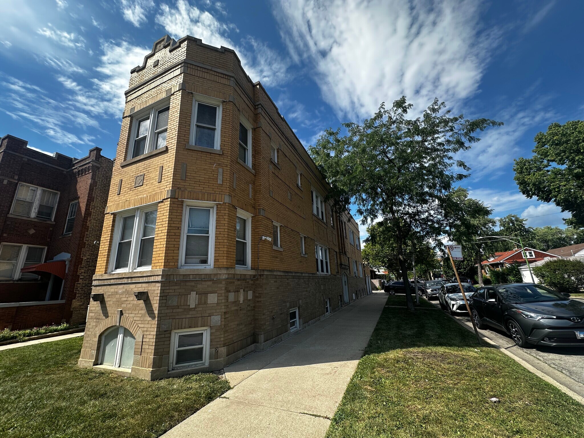 3100 N LeClaire Ave, Chicago, IL à vendre Photo de l’immeuble– Image 1 sur 26