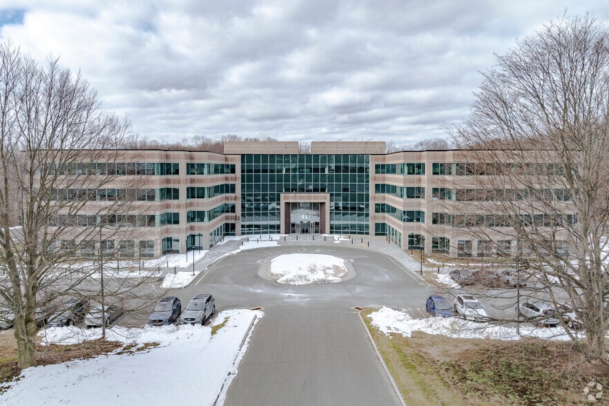 440 Wheelers Farms Rd, Milford, CT à louer - Photo principale – Image 1 sur 37