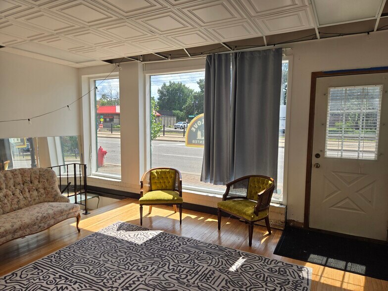1679-1681 W University Ave, Saint Paul, MN à vendre - Photo de l’immeuble – Image 3 sur 12