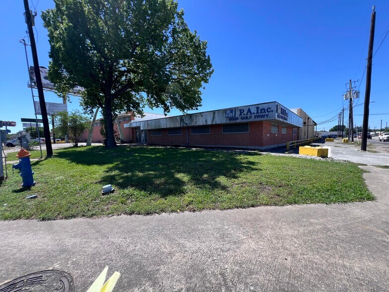 6626 Gulf Fwy, Houston, TX à vendre - Photo de l’immeuble – Image 3 sur 26