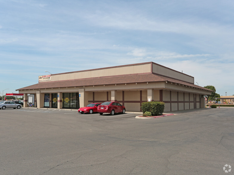 701-781 W Shaw Ave, Clovis, CA à louer - Photo de l’immeuble – Image 3 sur 4