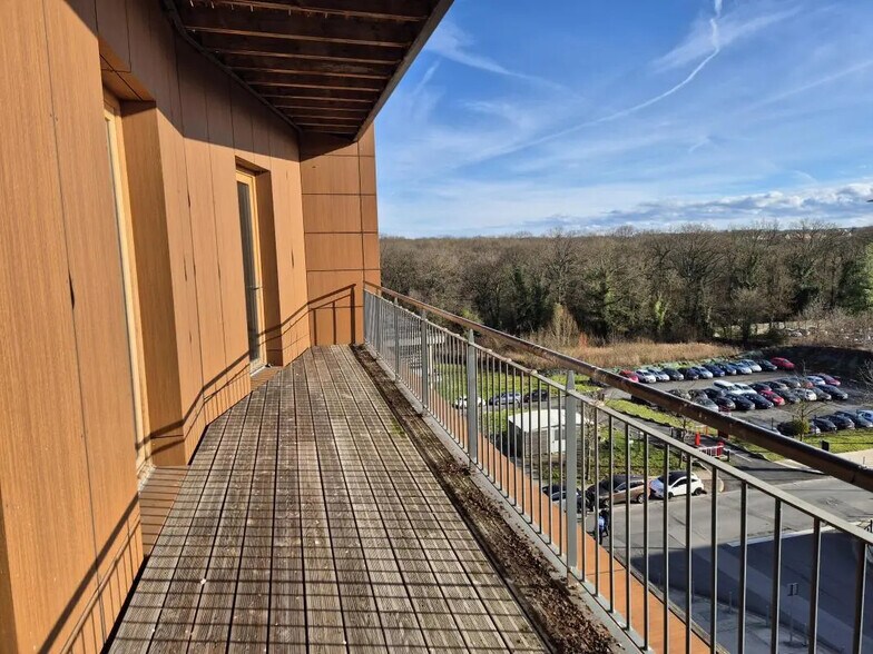 10 Rue Galilée, Champs-sur-Marne à louer - Photo de l’immeuble – Image 3 sur 10