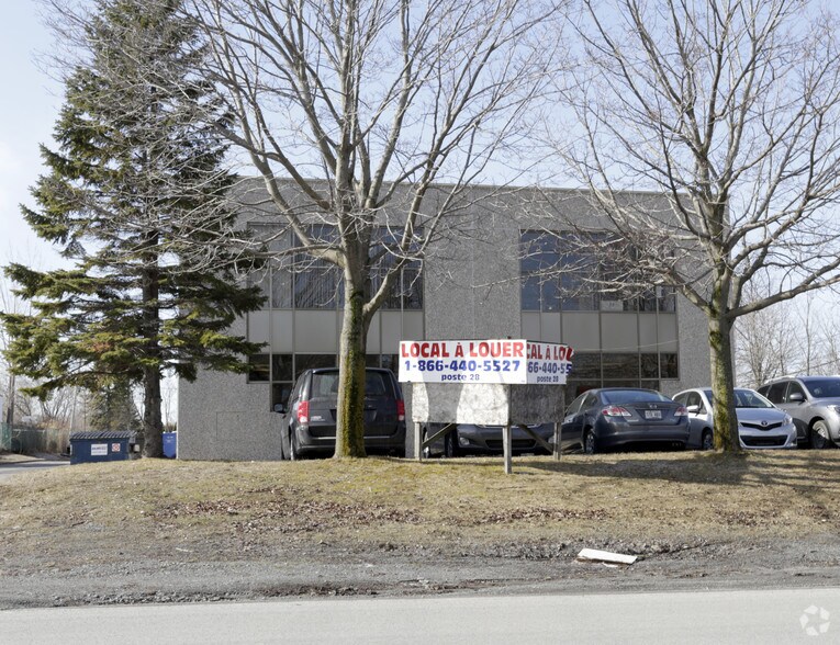 330 Boul Pierre-Boursier, Châteauguay, QC à louer - Photo de l’immeuble – Image 2 sur 2