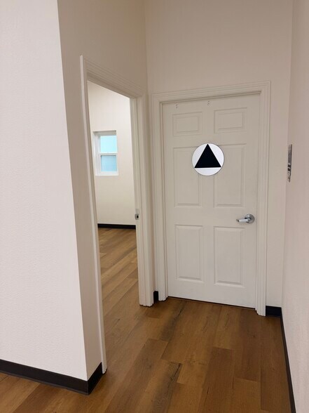423-425 Bancroft Ave, San Leandro, CA à louer - Photo intérieure – Image 3 sur 18
