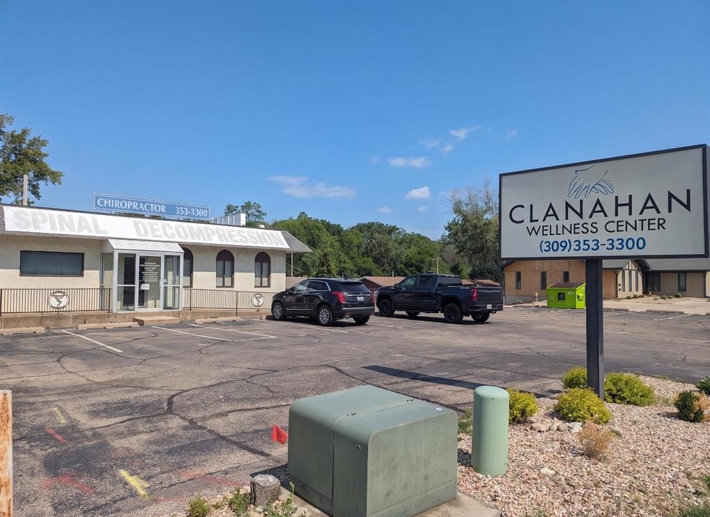 105 N Parkway Dr, Pekin, IL à louer Photo intérieure– Image 1 sur 18