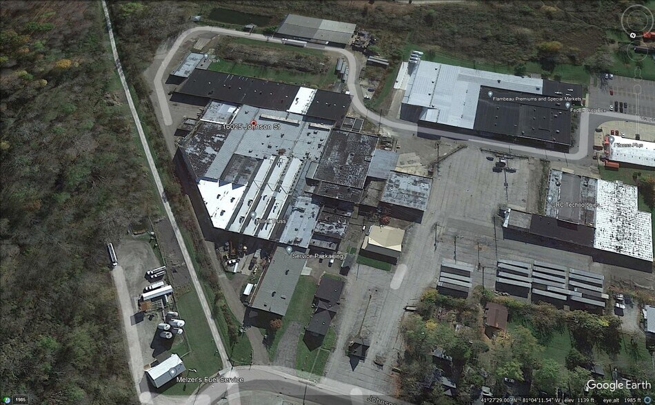 16025 Johnson St, Middlefield, OH à louer - Photo de l’immeuble – Image 2 sur 3