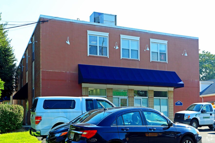 25 Chestnut St, Gaithersburg, MD à vendre - Photo de l’immeuble – Image 3 sur 7