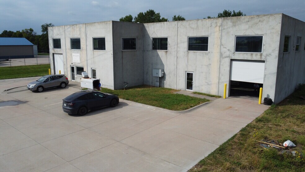 3801 S 6th St, Lincoln, NE à vendre - Photo de l’immeuble – Image 3 sur 15