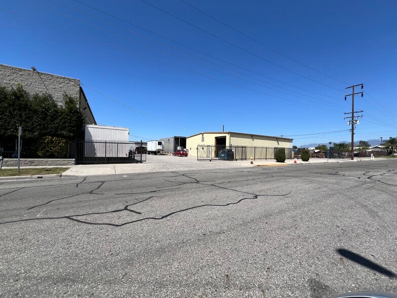 1641 N 8th St, Colton, CA à vendre - Photo de l’immeuble – Image 3 sur 52
