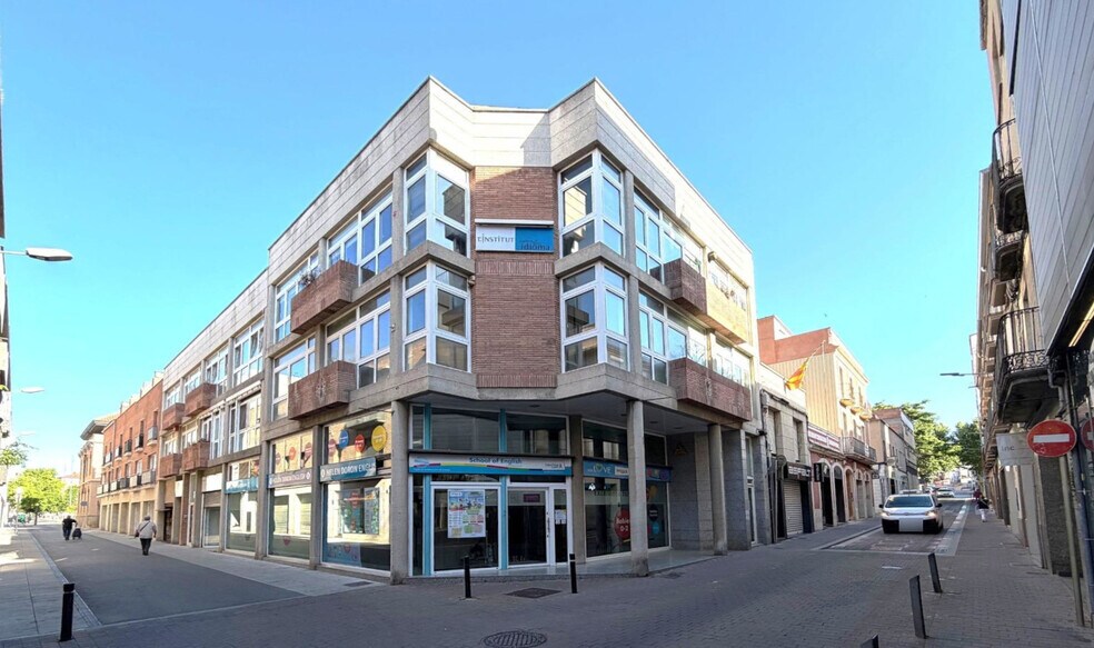 Immeuble residentiel dans Igualada, Barcelona à vendre - Photo de l’immeuble – Image 1 sur 1