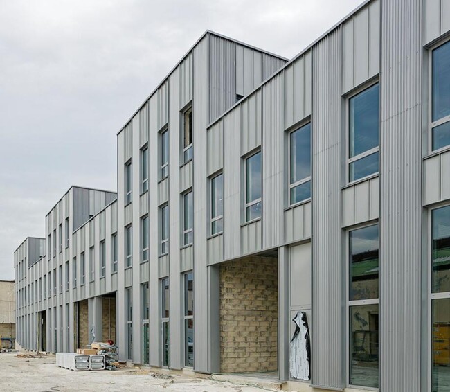 Plus de détails pour 20 Rue Des Charretiers, Argenteuil - Local d'activités à louer