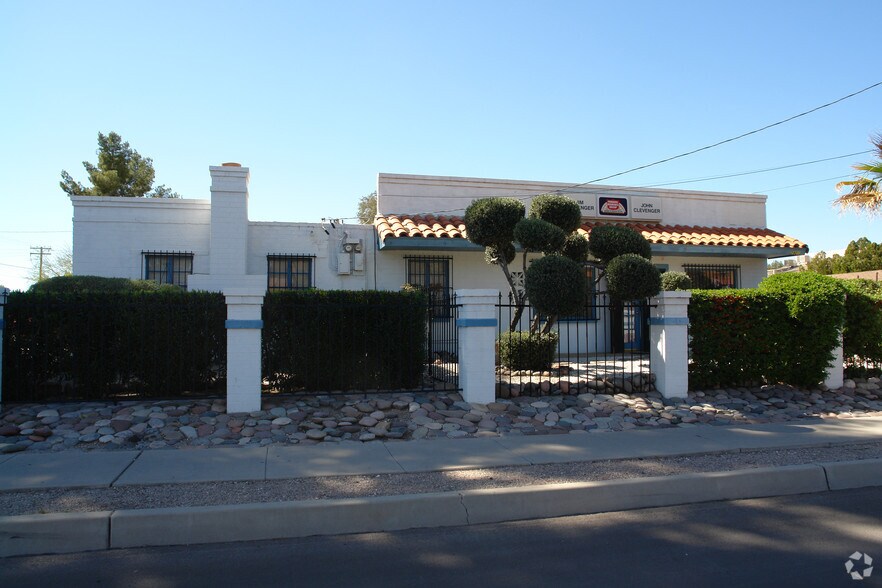 2901 N Alvernon Way, Tucson, AZ à vendre - Photo principale – Image 1 sur 53