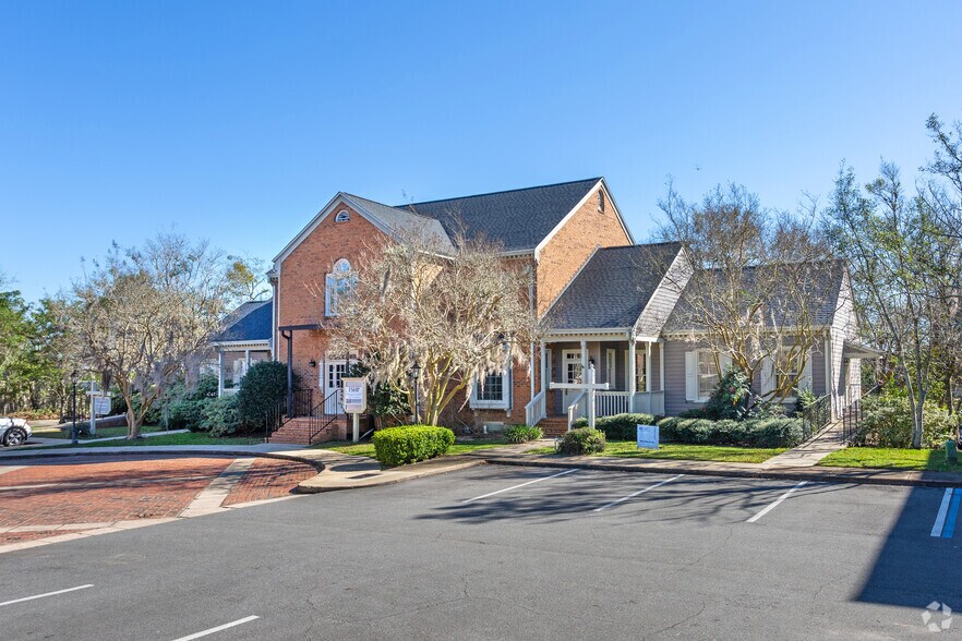 3375 Capital Cir NE, Tallahassee, FL à louer - Photo principale – Image 1 sur 5